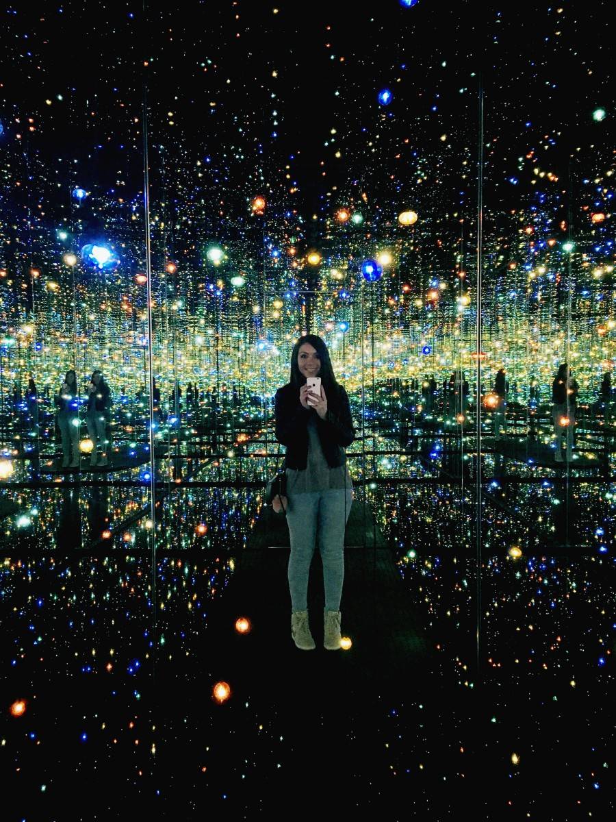 Yayoi Kusama Infinity Mirrored Room 5 must see artwork at the Broad ...